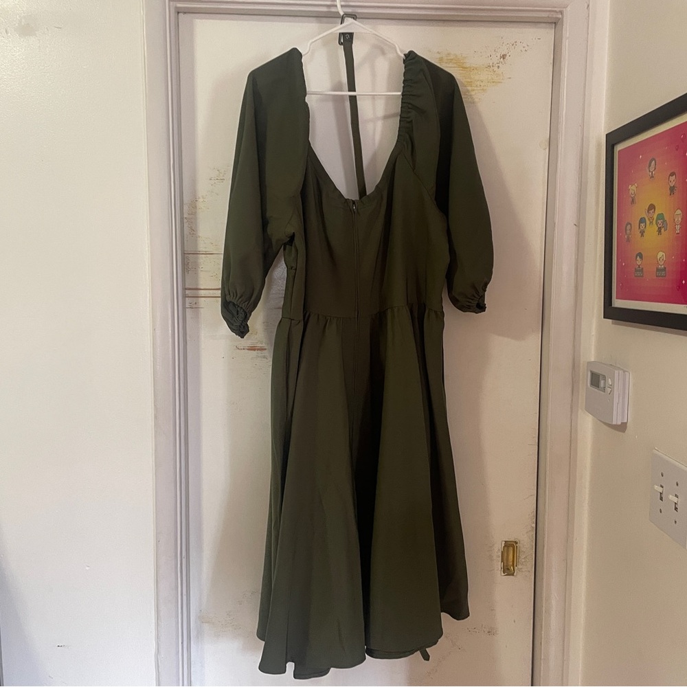 NEW VACATION DRESS IN OLIVE GREEN - VIXEN BY MICHELINE PITT 4X - Picture 5 of 8